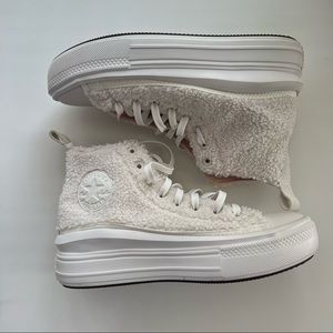 Converse Chuck Taylor All Star Move Platform
Cozy Tones Sherpa Sneaker